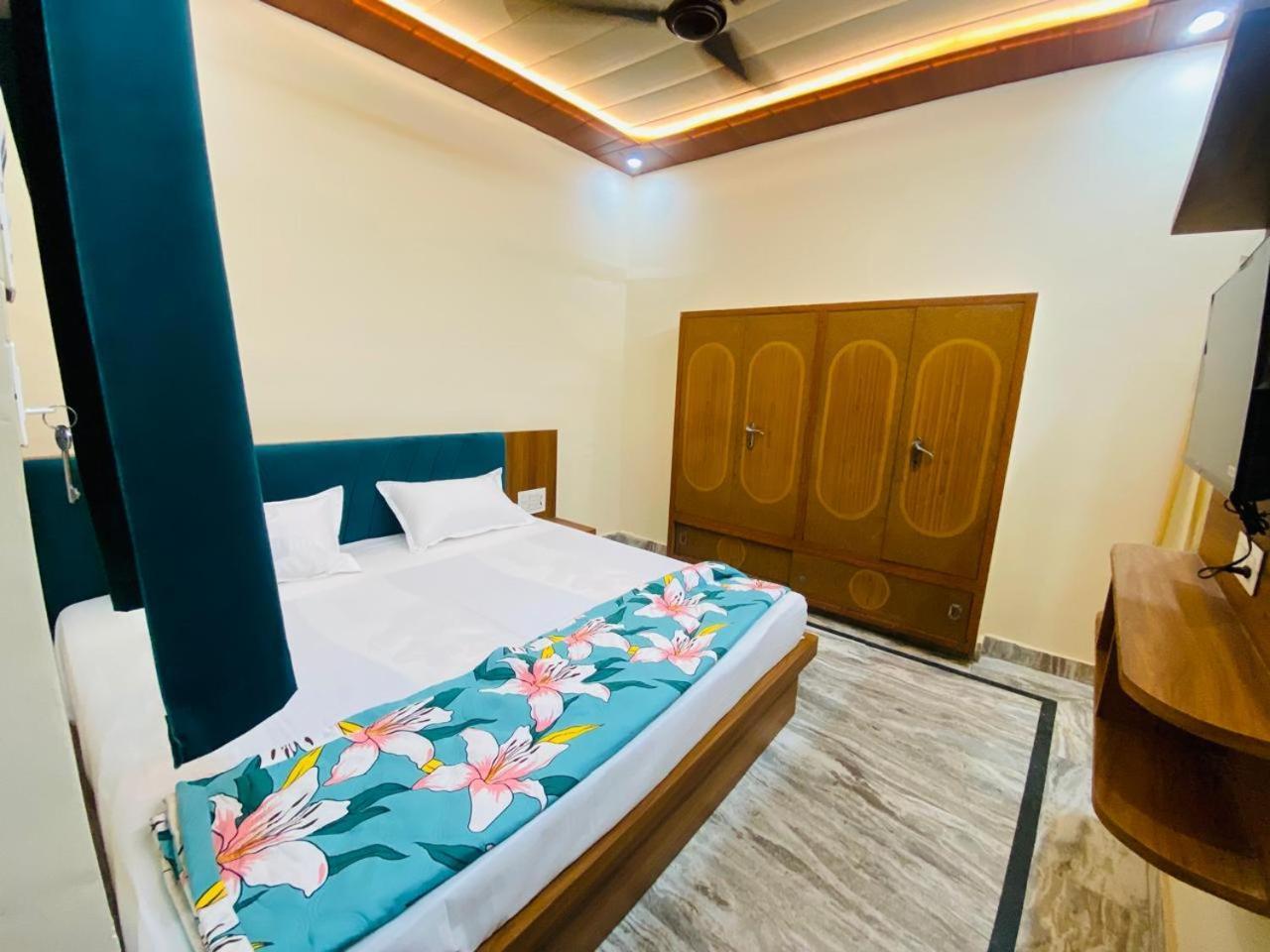 The Raman Palace- A Budget Hotel Mathura Exteriér fotografie
